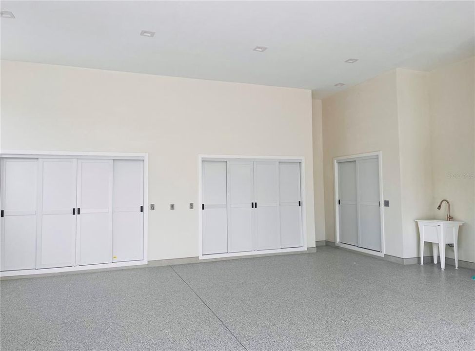 For Sale: $3,149,000 (5 beds, 5 baths, 4899 Square Feet)