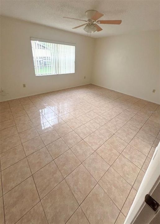 В аренду: $2,100 (3 спален, 2 ванн, 1424 Квадратных фут)