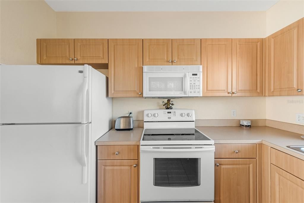 En Venta: $255,000 (3 camas, 2 baños, 2044 Pies cuadrados)