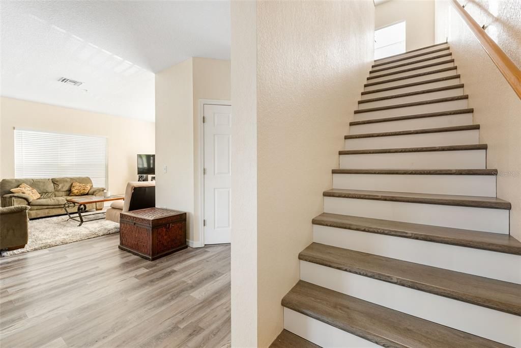 En Venta: $255,000 (3 camas, 2 baños, 2044 Pies cuadrados)