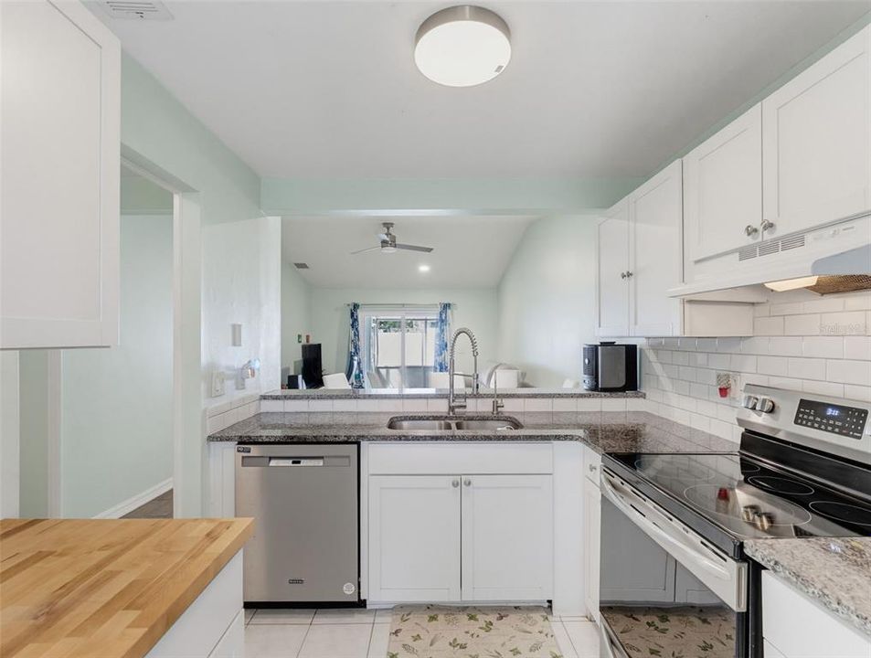 En Venta: $324,900 (2 camas, 1 baños, 939 Pies cuadrados)