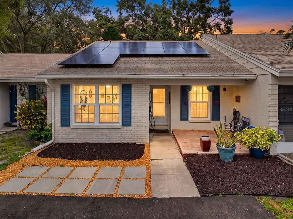 En Venta: $324,900 (2 camas, 1 baños, 939 Pies cuadrados)