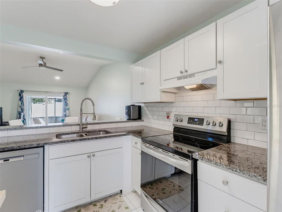 En Venta: $324,900 (2 camas, 1 baños, 939 Pies cuadrados)