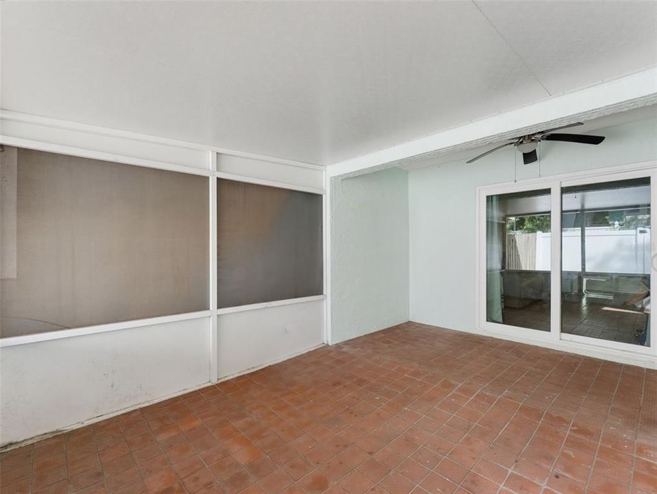 En Venta: $324,900 (2 camas, 1 baños, 939 Pies cuadrados)