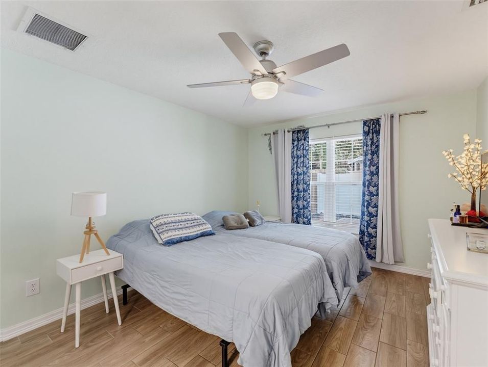 En Venta: $324,900 (2 camas, 1 baños, 939 Pies cuadrados)