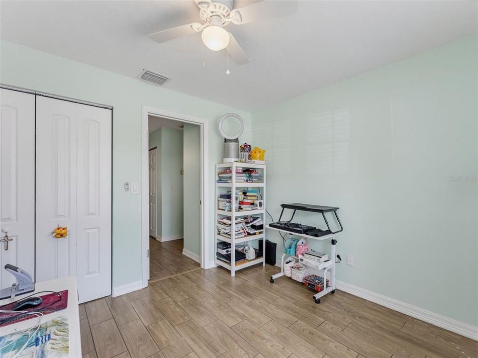En Venta: $324,900 (2 camas, 1 baños, 939 Pies cuadrados)
