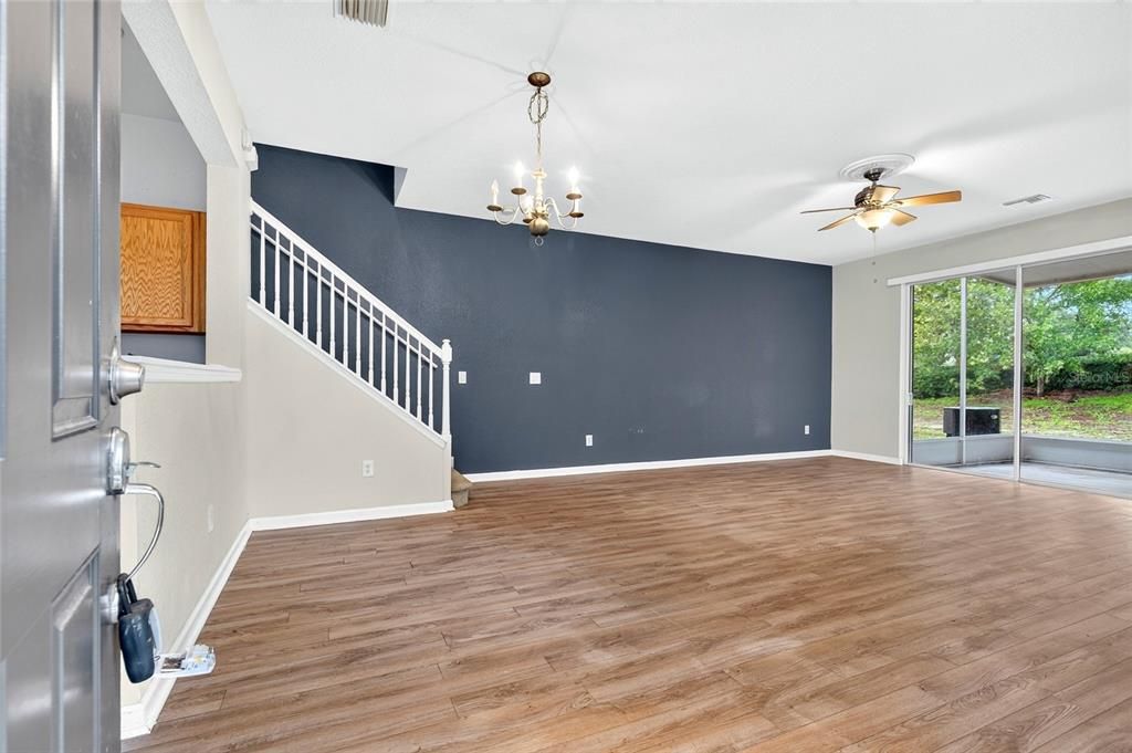 For Sale: $215,000 (3 beds, 2 baths, 1542 Square Feet)
