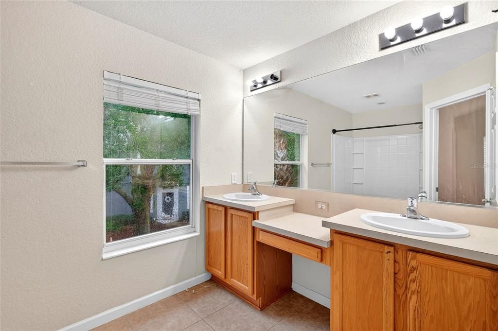For Sale: $215,000 (3 beds, 2 baths, 1542 Square Feet)