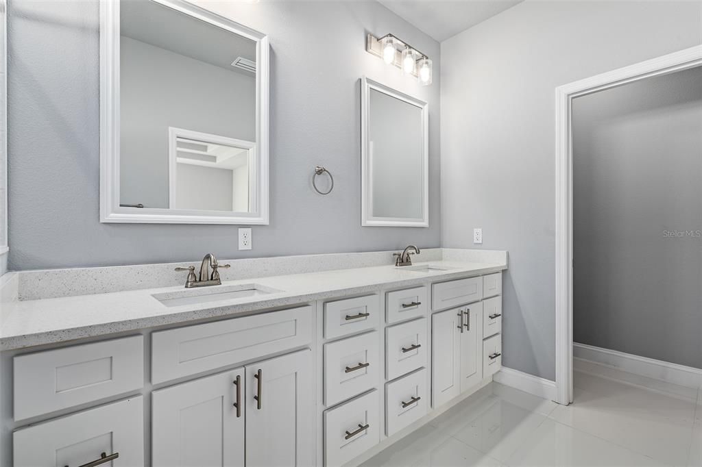 For Sale: $420,000 (3 beds, 2 baths, 1965 Square Feet)