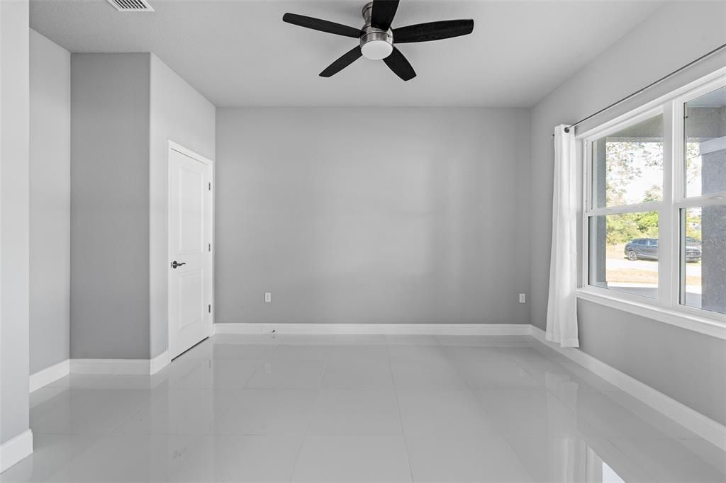 For Sale: $420,000 (3 beds, 2 baths, 1965 Square Feet)