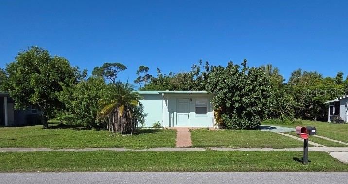 For Sale: $129,999 (2 beds, 2 baths, 962 Square Feet)