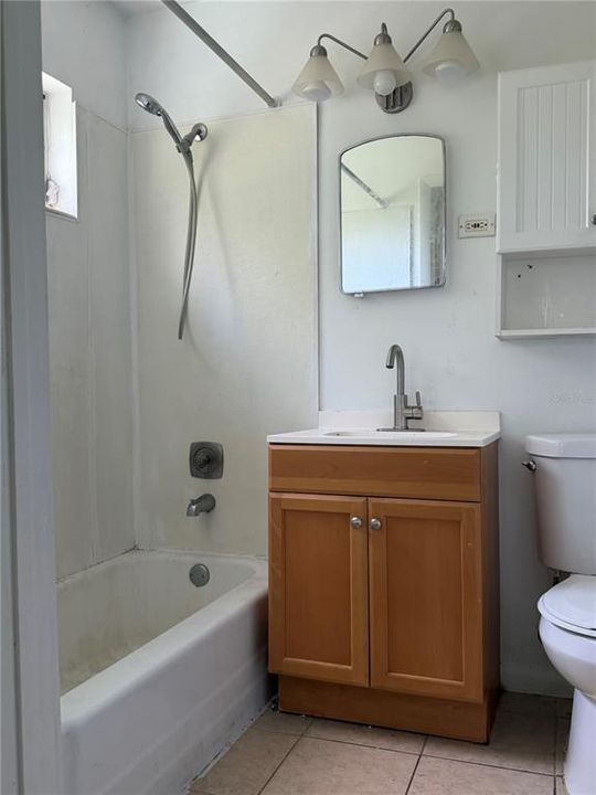 For Sale: $129,999 (2 beds, 2 baths, 962 Square Feet)