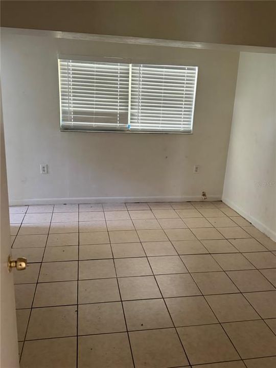 For Sale: $129,999 (2 beds, 2 baths, 962 Square Feet)