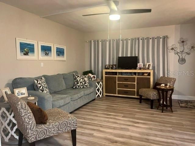 En Venta: $200,000 (2 camas, 1 baños, 860 Pies cuadrados)