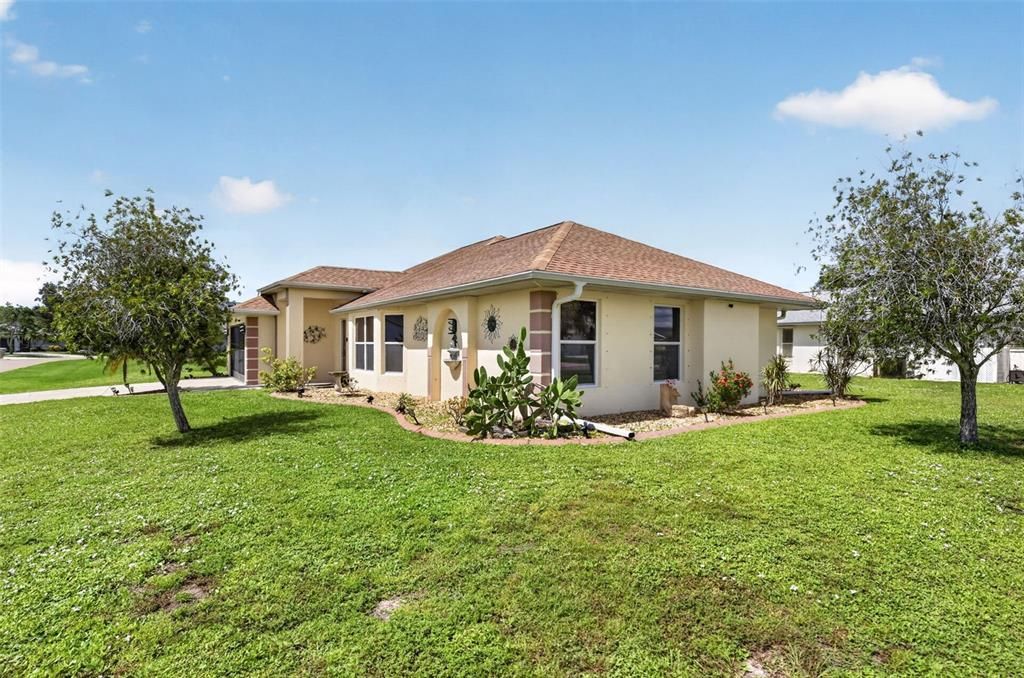 На продажу: $265,000 (3 спален, 2 ванн, 1570 Квадратных фут)