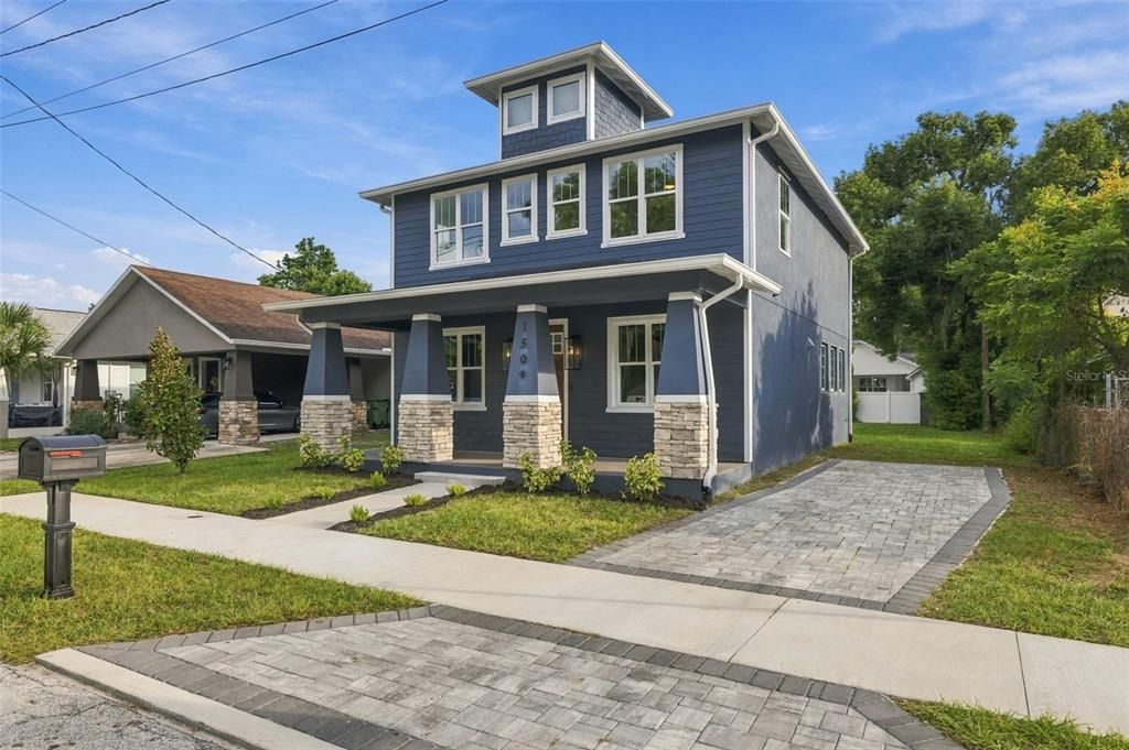 En Venta: $674,900 (4 camas, 3 baños, 2060 Pies cuadrados)