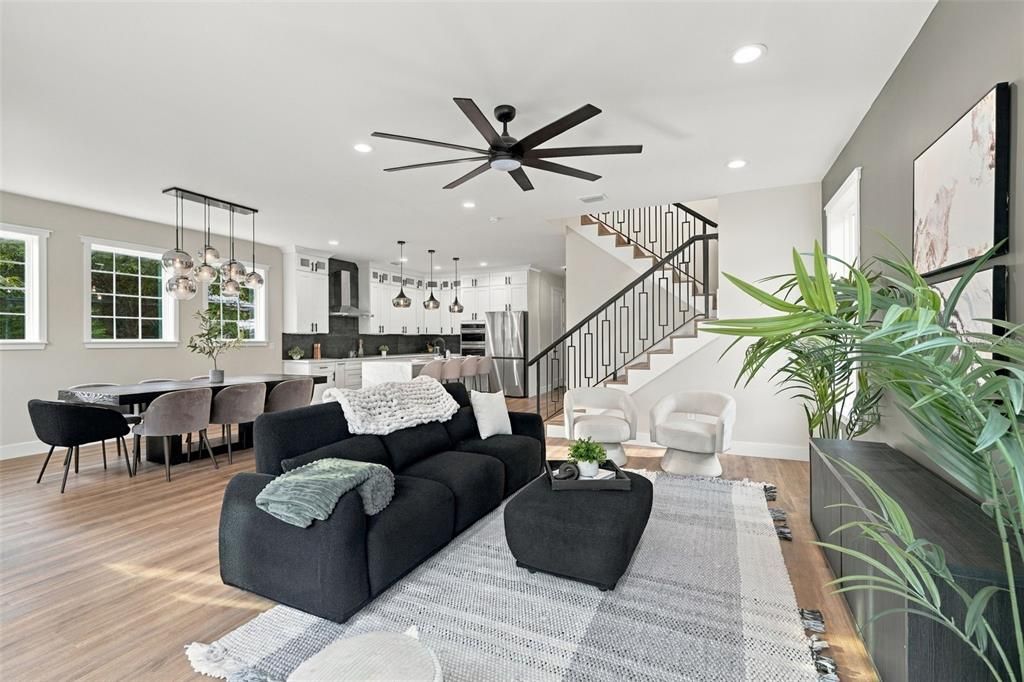 En Venta: $674,900 (4 camas, 3 baños, 2060 Pies cuadrados)