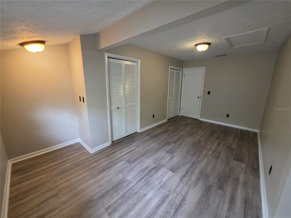 Active With Contract: $359,900 (3 beds, 2 baths, 1764 Square Feet)