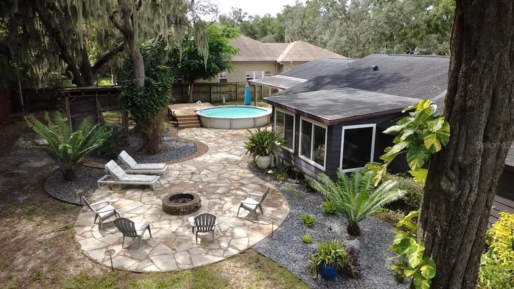 Active With Contract: $359,900 (3 beds, 2 baths, 1764 Square Feet)