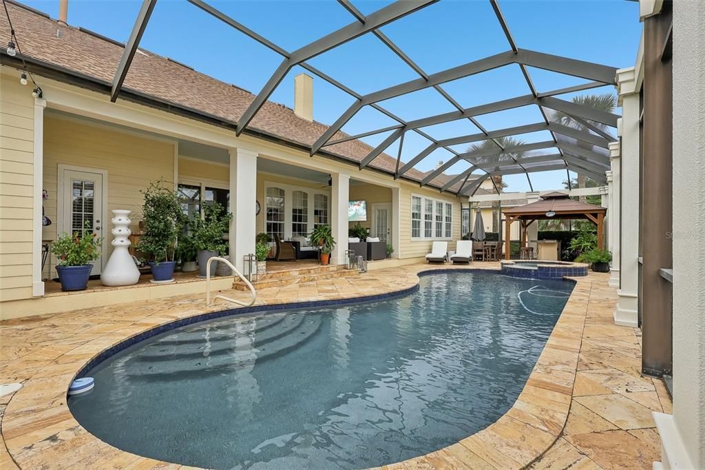 En Venta: $1,999,000 (4 camas, 4 baños, 3912 Pies cuadrados)