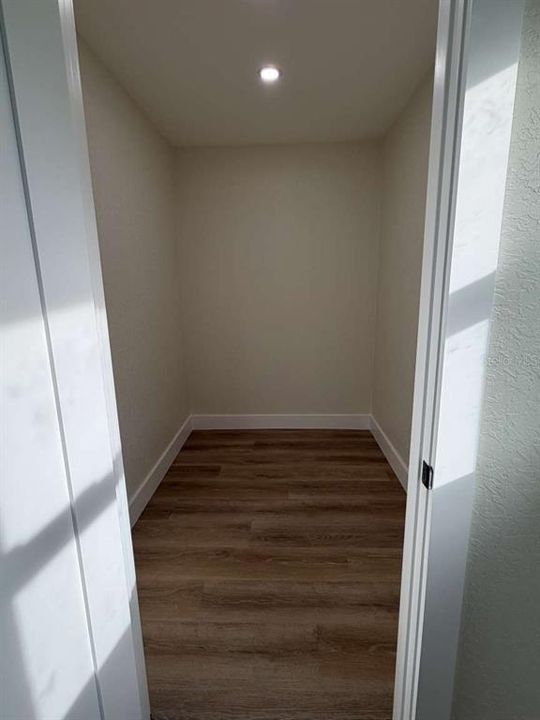 На продажу: $359,900 (3 спален, 1 ванн, 1250 Квадратных фут)