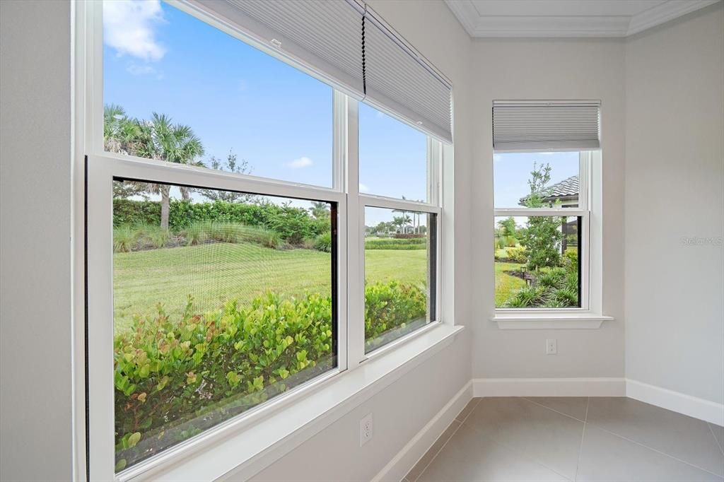 En Venta: $739,000 (3 camas, 3 baños, 2406 Pies cuadrados)