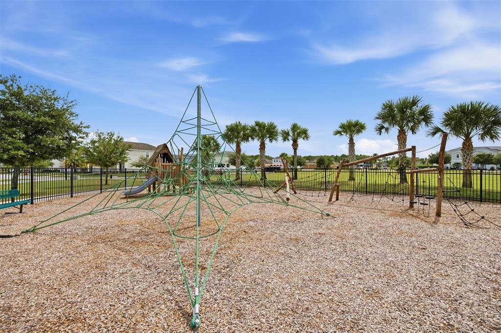 For Sale: $320,000 (3 beds, 2 baths, 1674 Square Feet)