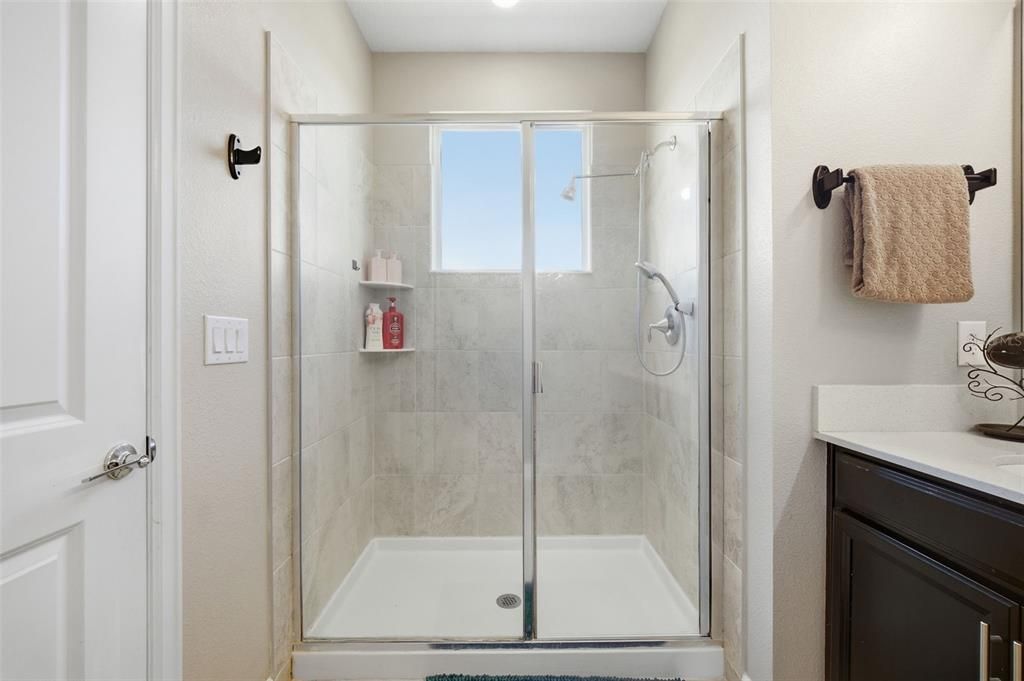 For Sale: $320,000 (3 beds, 2 baths, 1674 Square Feet)
