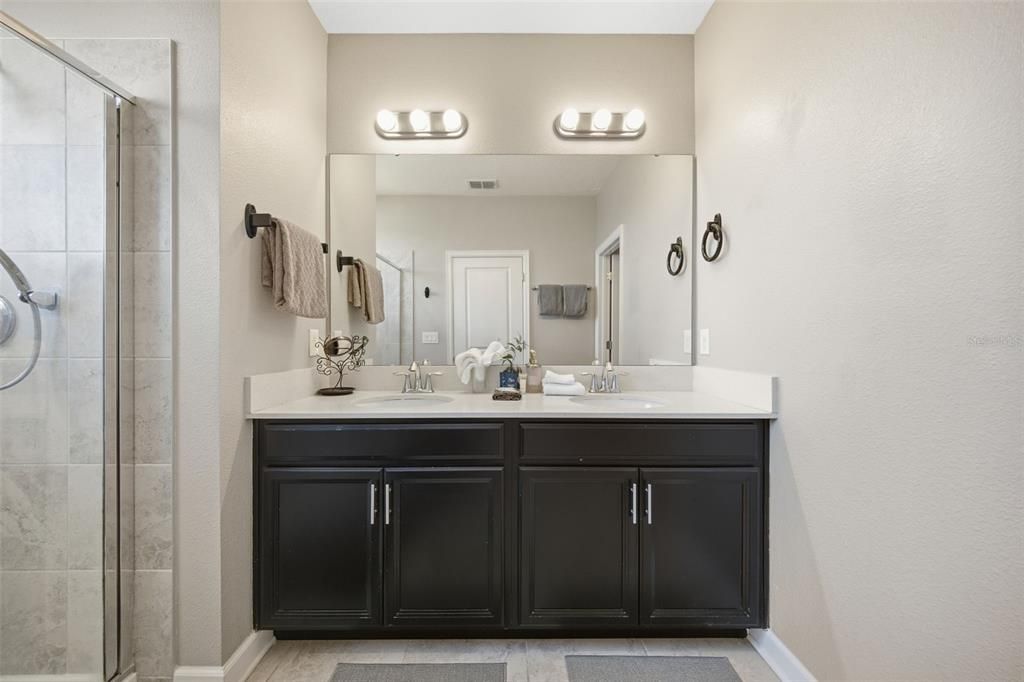 For Sale: $320,000 (3 beds, 2 baths, 1674 Square Feet)