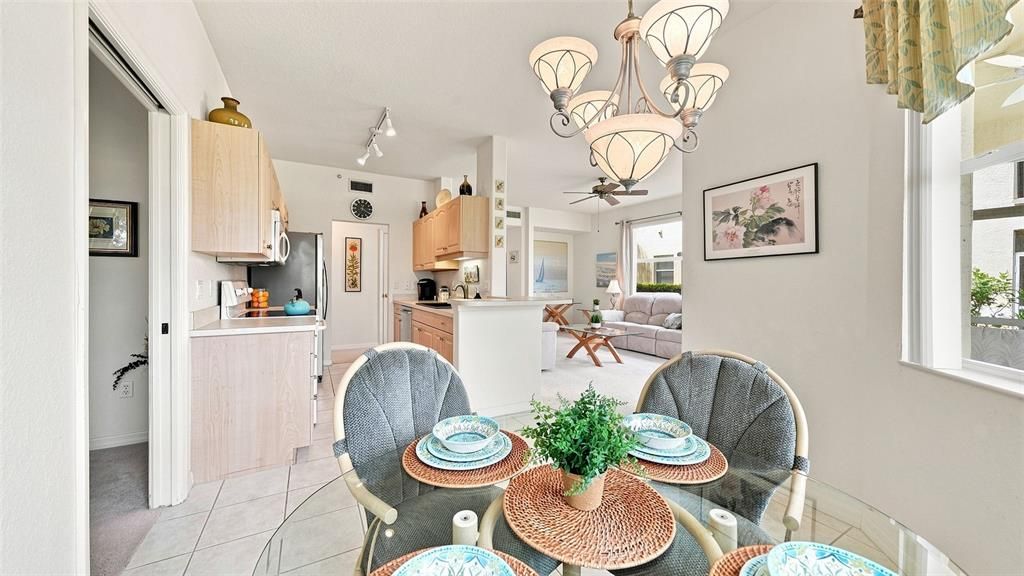 En Venta: $236,900 (3 camas, 2 baños, 1383 Pies cuadrados)