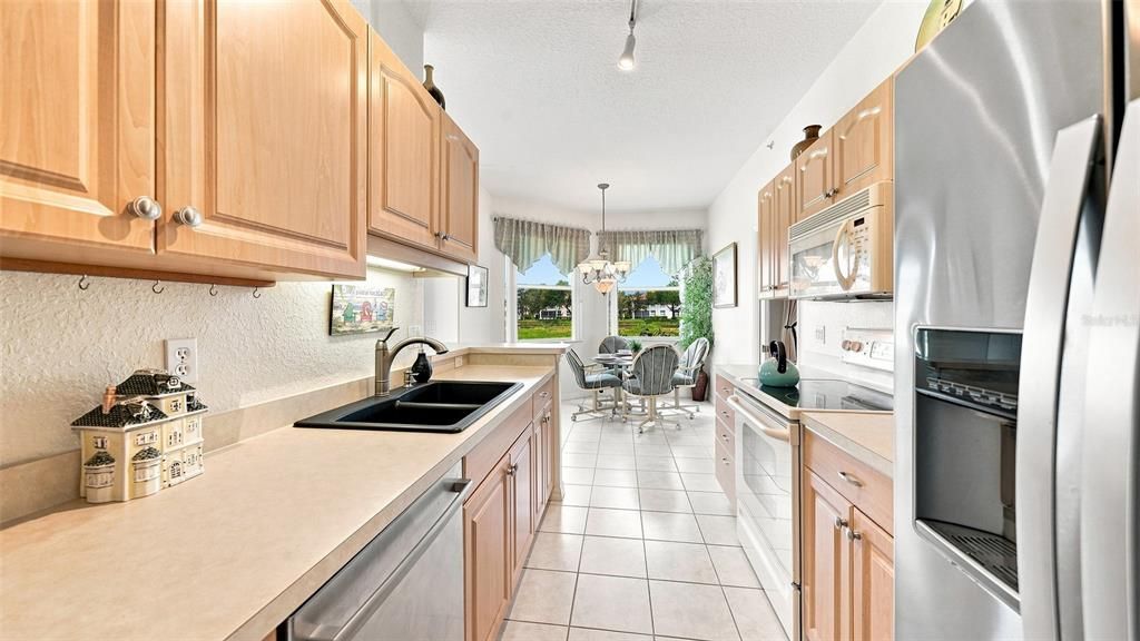 En Venta: $236,900 (3 camas, 2 baños, 1383 Pies cuadrados)