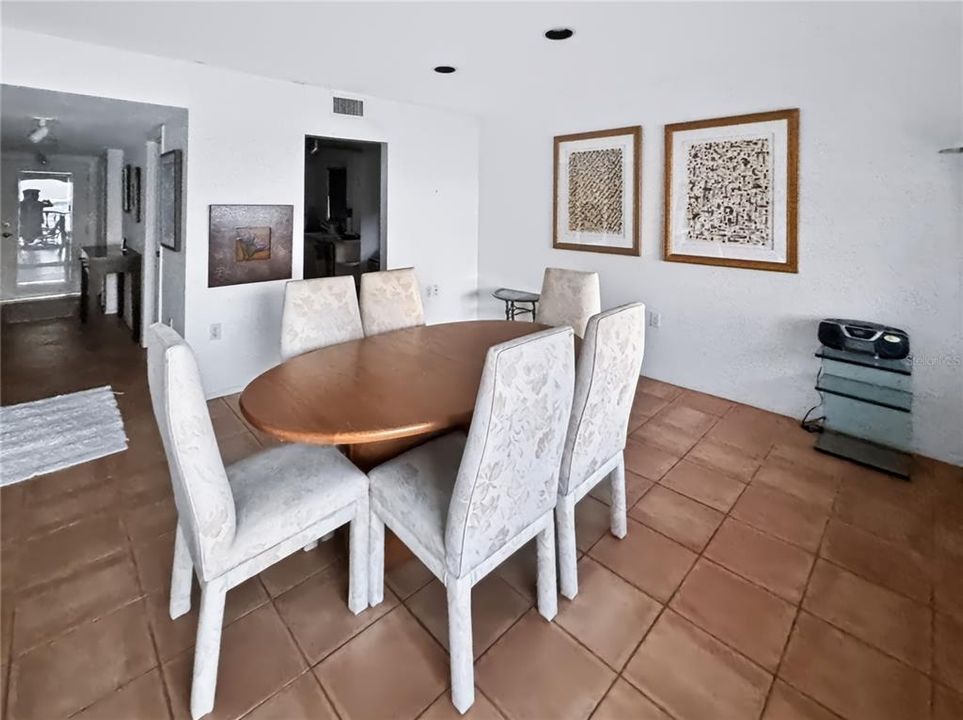 На продажу: $1,195,000 (3 спален, 2 ванн, 1645 Квадратных фут)