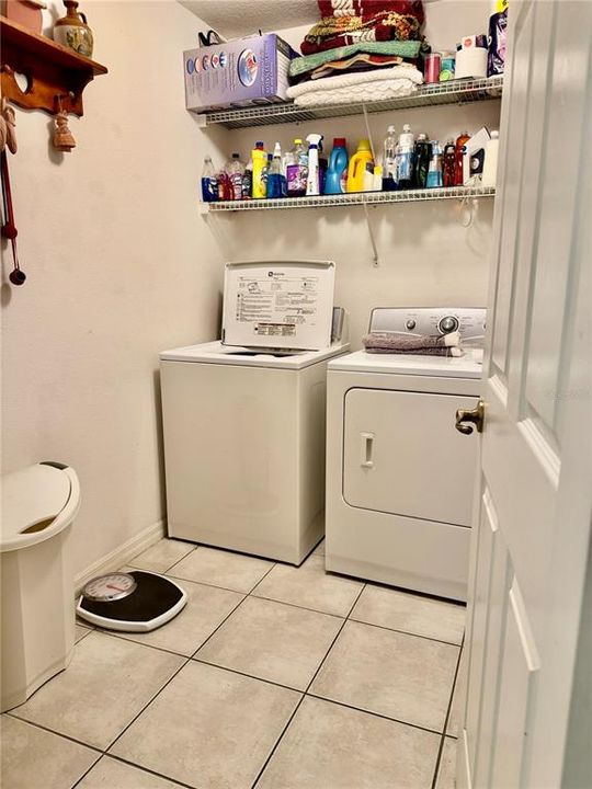 На продажу: $340,000 (3 спален, 2 ванн, 1849 Квадратных фут)
