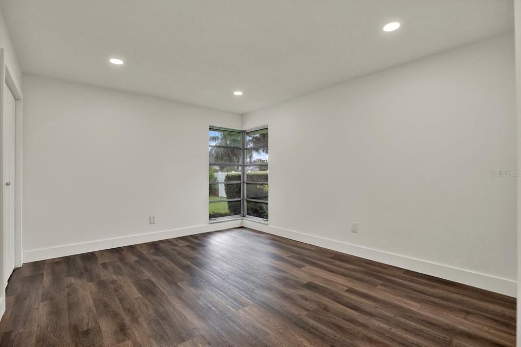 En Venta: $549,000 (3 camas, 2 baños, 1622 Pies cuadrados)