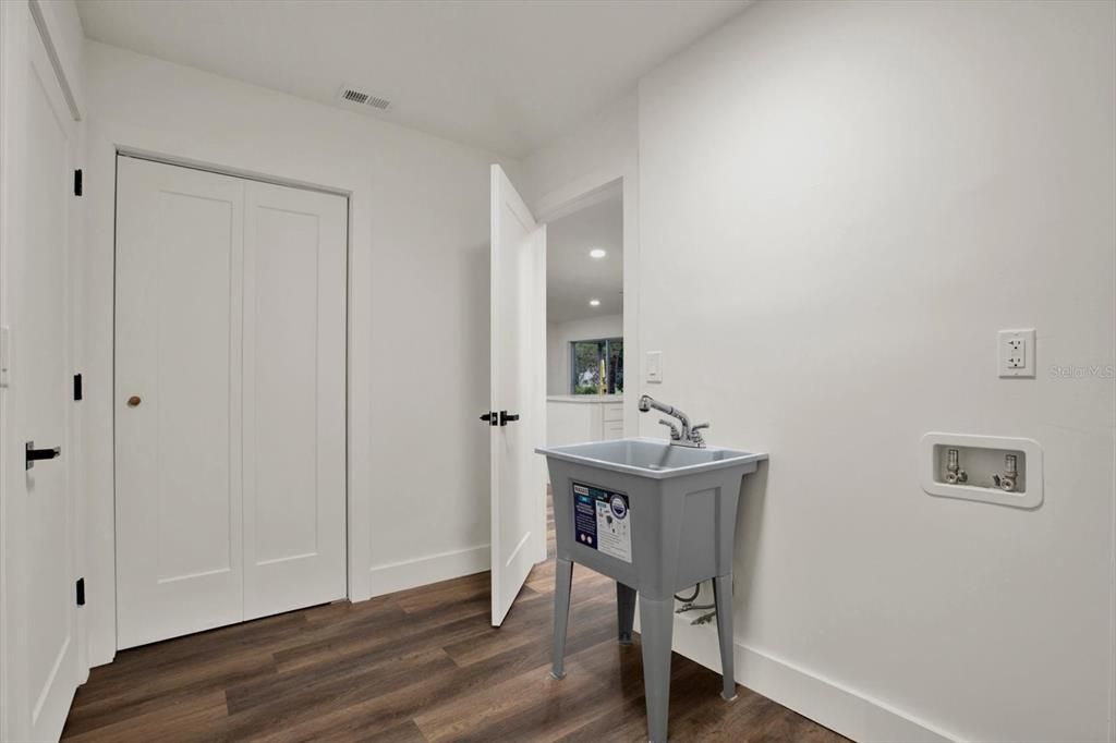 En Venta: $549,000 (3 camas, 2 baños, 1622 Pies cuadrados)