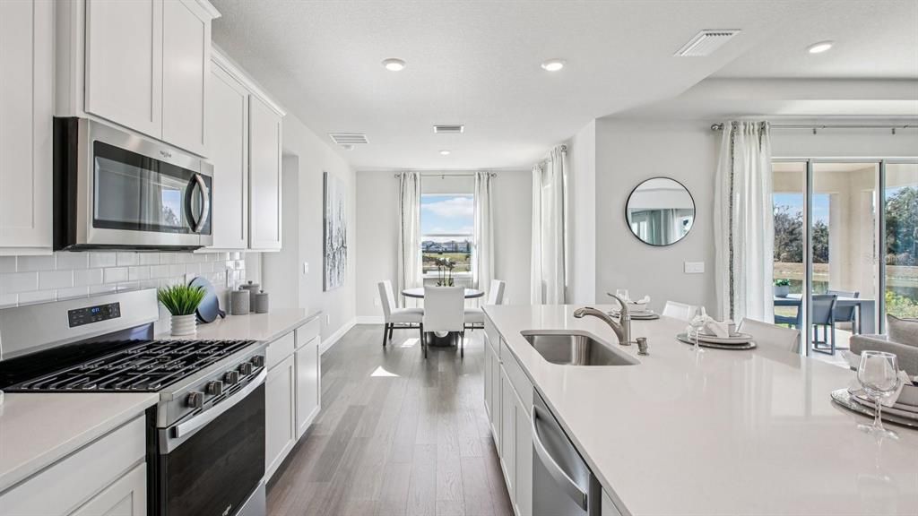 For Sale: $425,000 (4 beds, 3 baths, 2836 Square Feet)