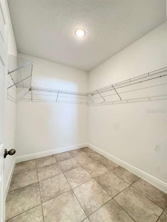 В аренду: $1,995 (4 спален, 2 ванн, 1696 Квадратных фут)