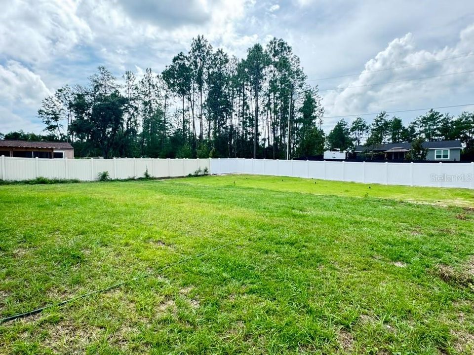 В аренду: $1,995 (4 спален, 2 ванн, 1696 Квадратных фут)