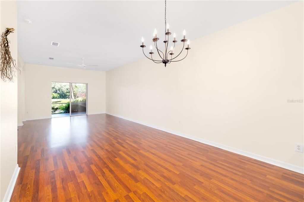 En Venta: $347,655 (3 camas, 2 baños, 1617 Pies cuadrados)