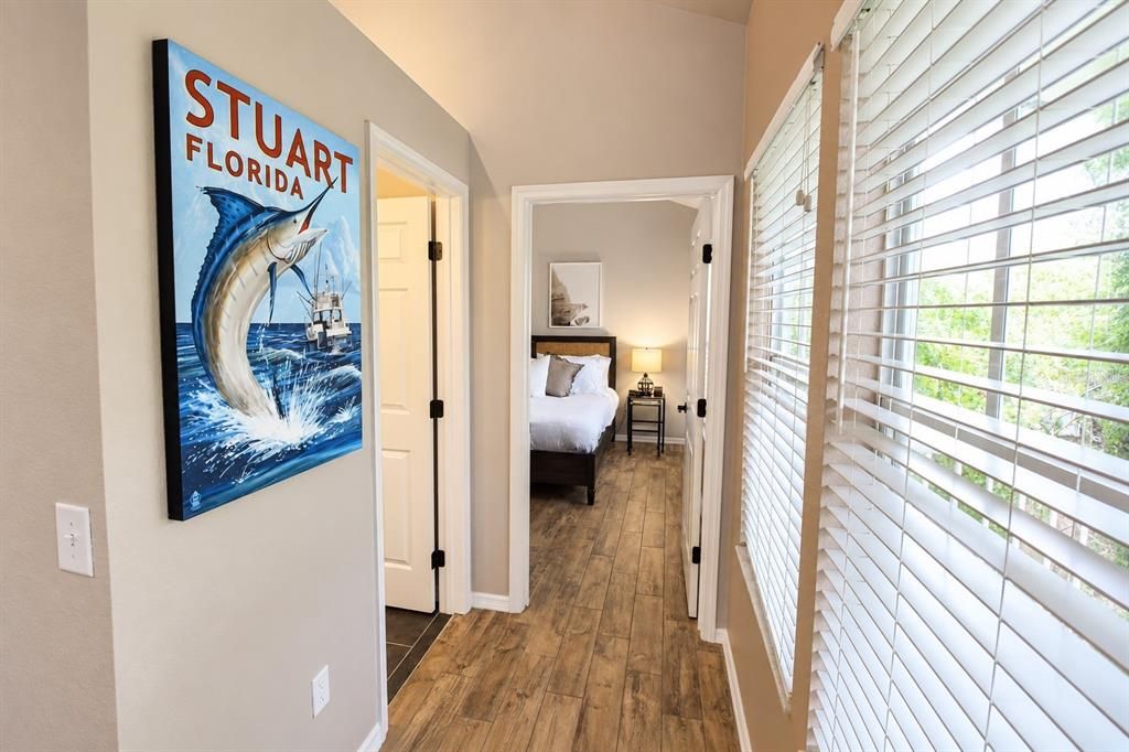 For Sale: $179,900 (1 beds, 1 baths, 823 Square Feet)