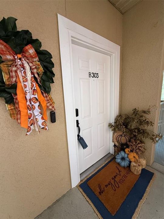 For Sale: $179,900 (1 beds, 1 baths, 823 Square Feet)