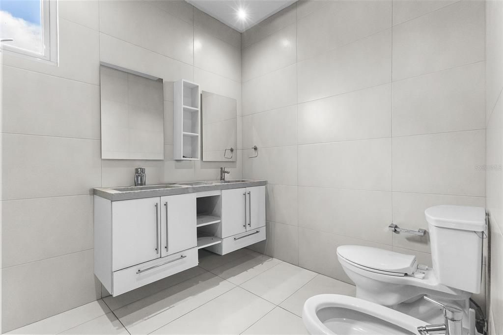 En Venta: $435,000 (3 camas, 2 baños, 1552 Pies cuadrados)