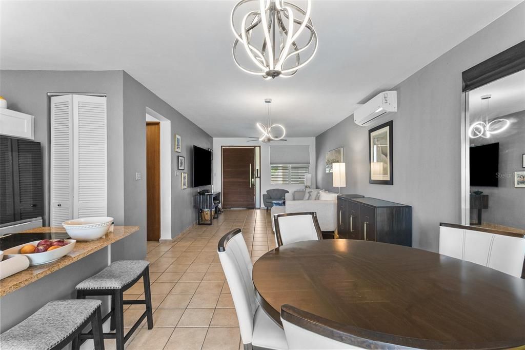 En Venta: $435,000 (3 camas, 2 baños, 1552 Pies cuadrados)