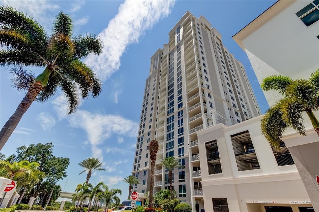 En Venta: $599,900 (2 camas, 2 baños, 1472 Pies cuadrados)
