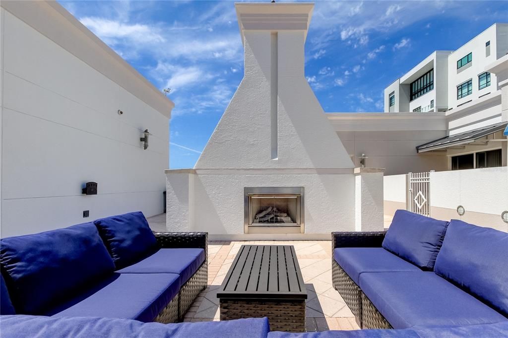 En Venta: $599,900 (2 camas, 2 baños, 1472 Pies cuadrados)