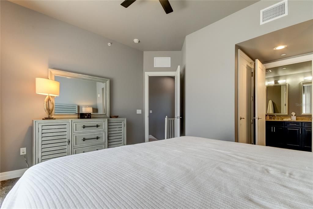 En Venta: $599,900 (2 camas, 2 baños, 1472 Pies cuadrados)