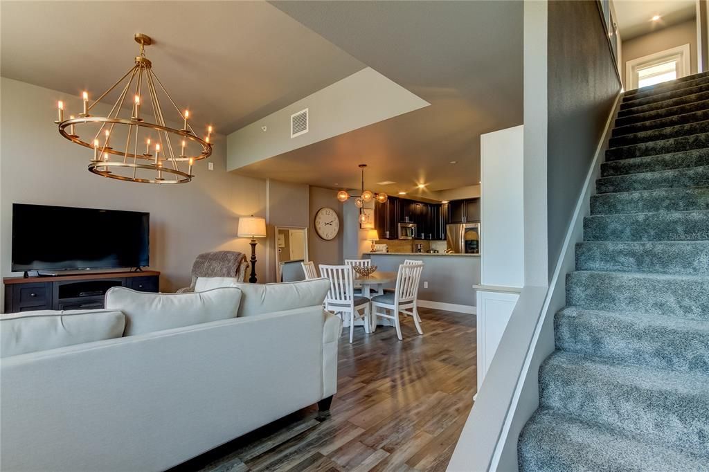 En Venta: $599,900 (2 camas, 2 baños, 1472 Pies cuadrados)