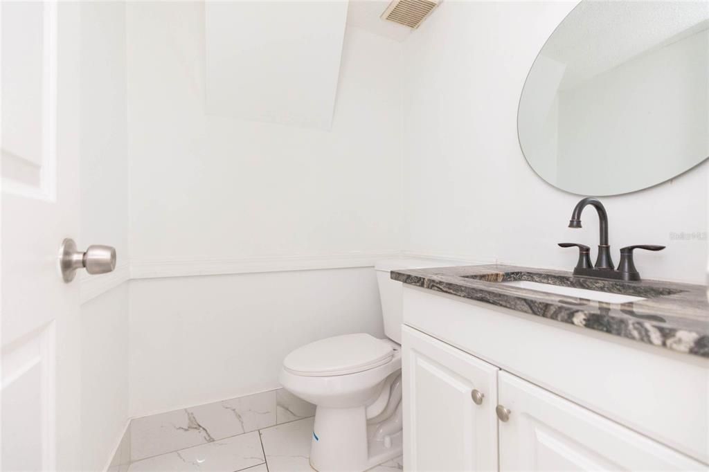 For Sale: $399,999 (6 beds, 0 baths, 2088 Square Feet)