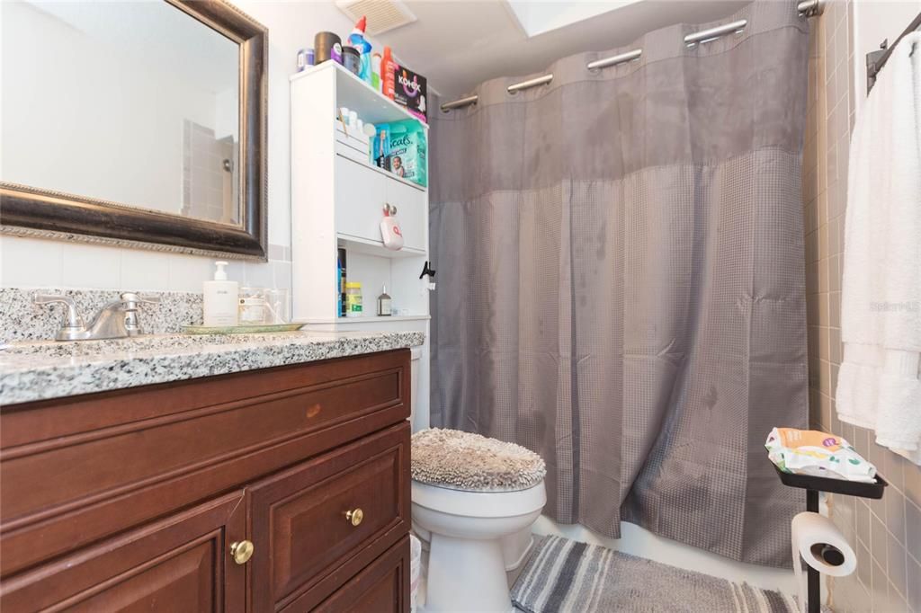 For Sale: $399,999 (6 beds, 0 baths, 2088 Square Feet)