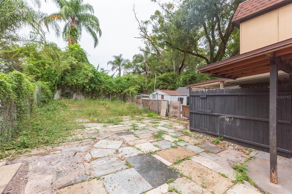 For Sale: $399,999 (6 beds, 0 baths, 2088 Square Feet)